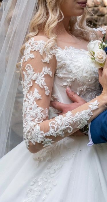 Vând rochița de mireasa