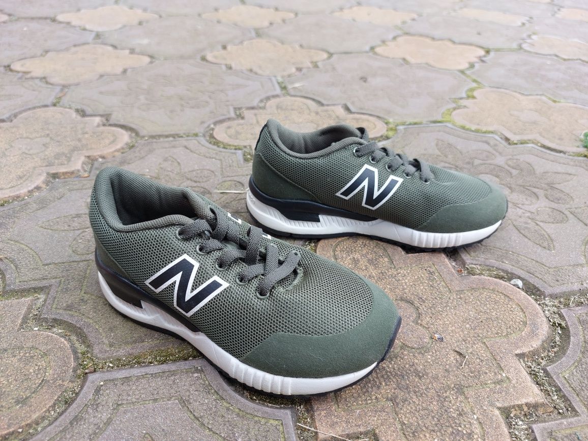 Adidasi New Balance Nr.30