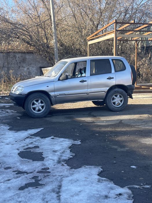 Нива Шевроле 2005г есть рассрочка