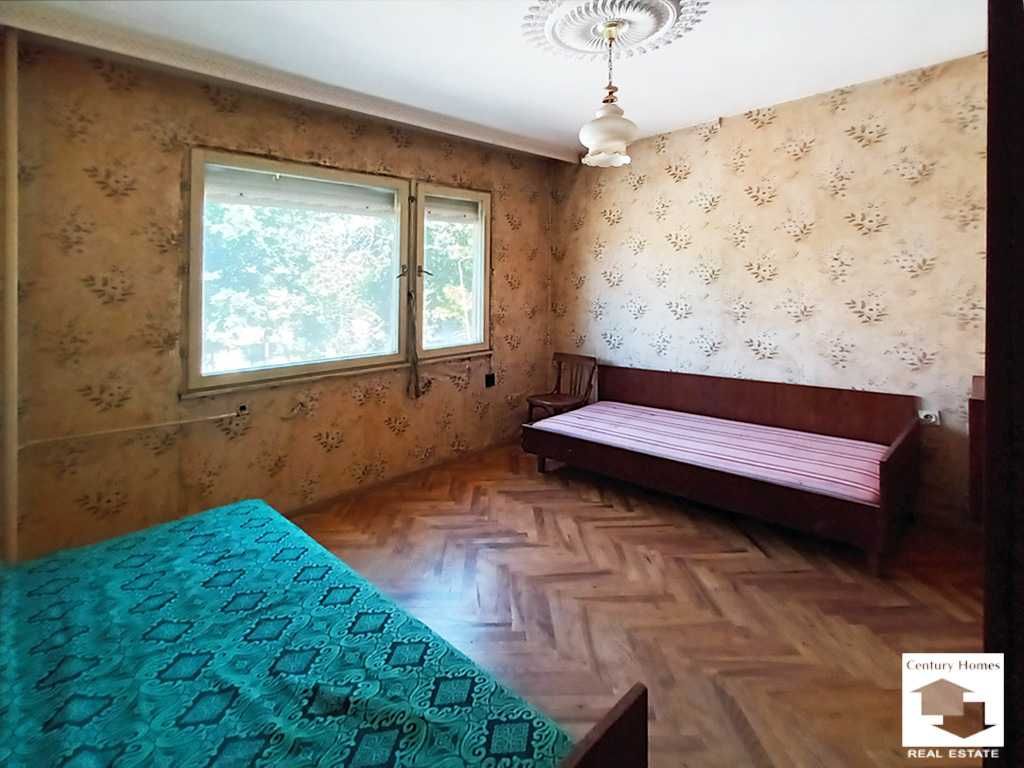 104940 ЕКСКЛУЗИВНО! Просторен апартамент в кв. Зона В, Велико Търново