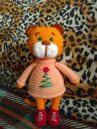 Тигър плетена играчка