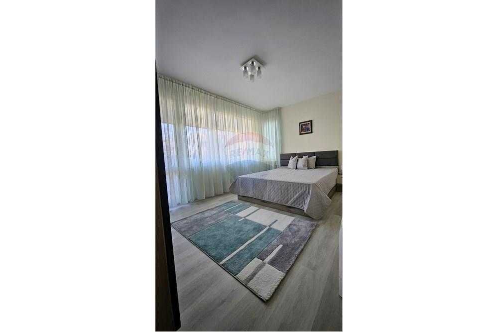 Продава се Тристаен апартамент в София, Витоша - 104 кв.м за 12 €/кв.м - Снимка #9