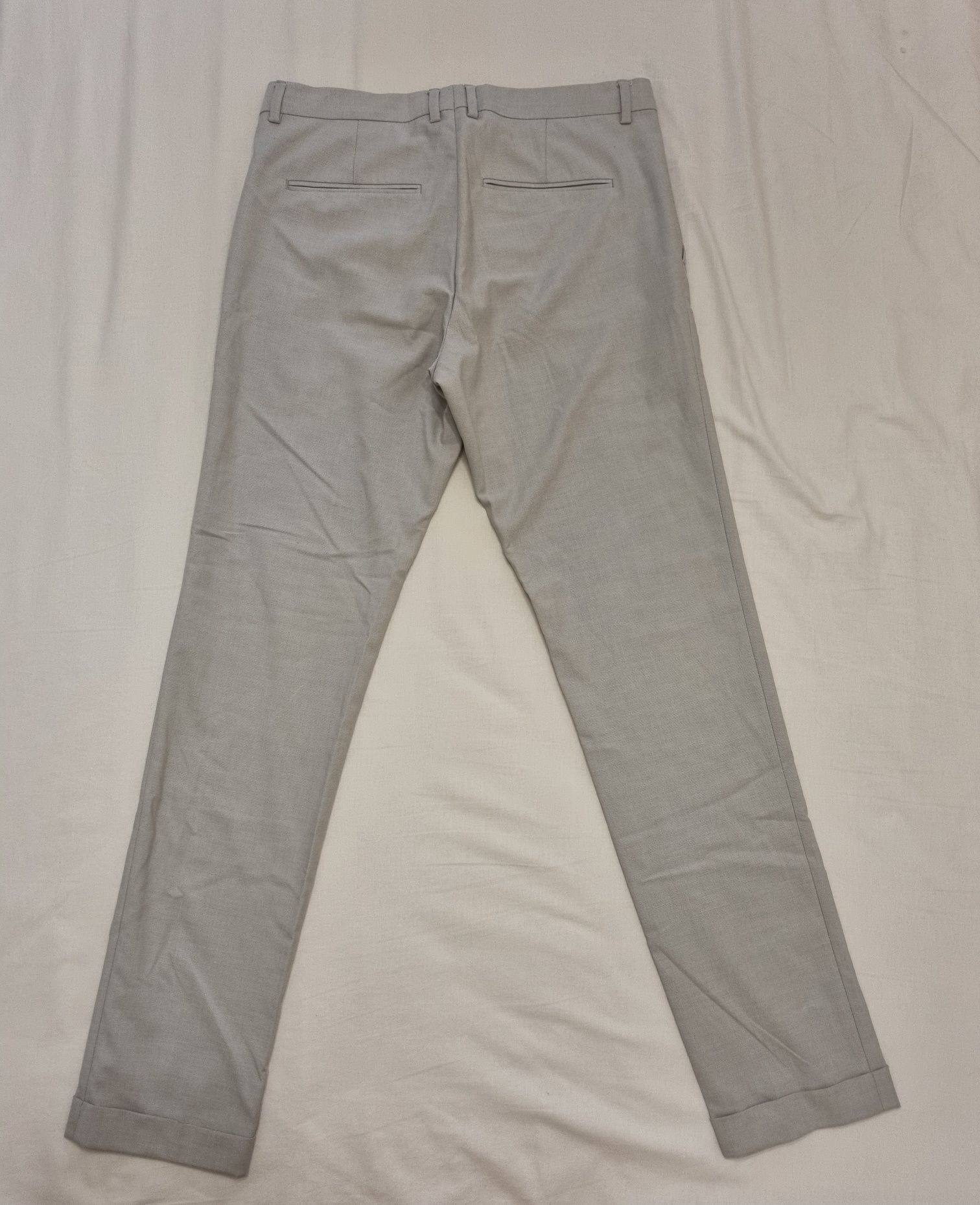 Vand pantaloni eleganti/de costum Zara, marimea 31, gri deschis,ca noi