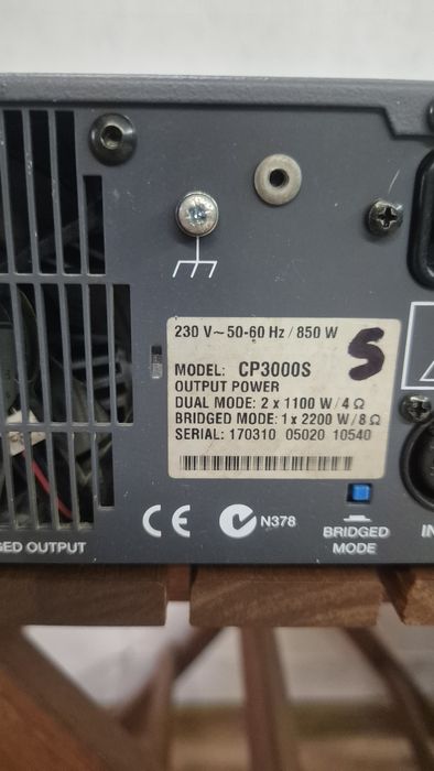 Vand amplificator ev cp3000s