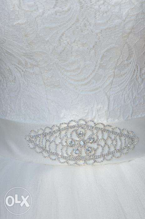 Vand Rochie De Mireasa