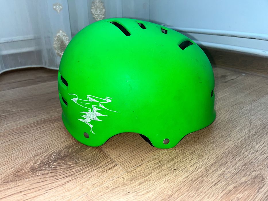 Cască protecție skateboard role patine bicicletă verde neon 56-58 cm.
