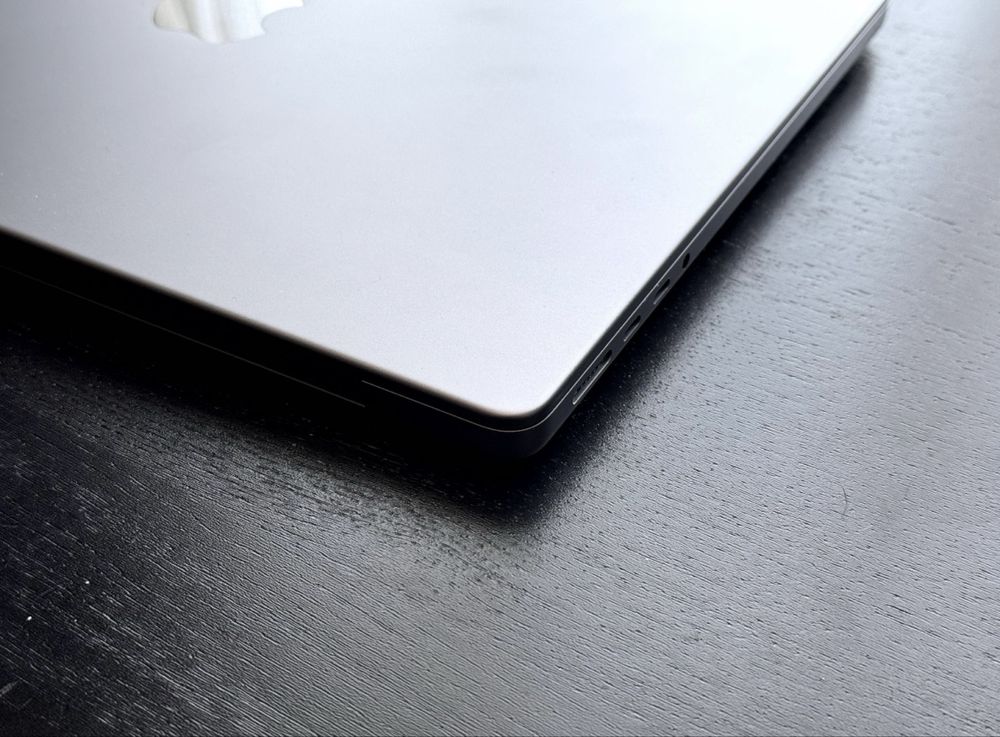 Apple MacBook Pro 14' M1 Pro 16GB RAM 512GB SSD