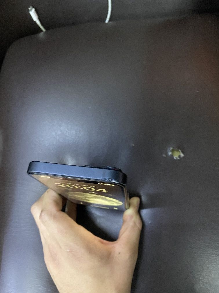 IPhone 14 ekran olmashqan