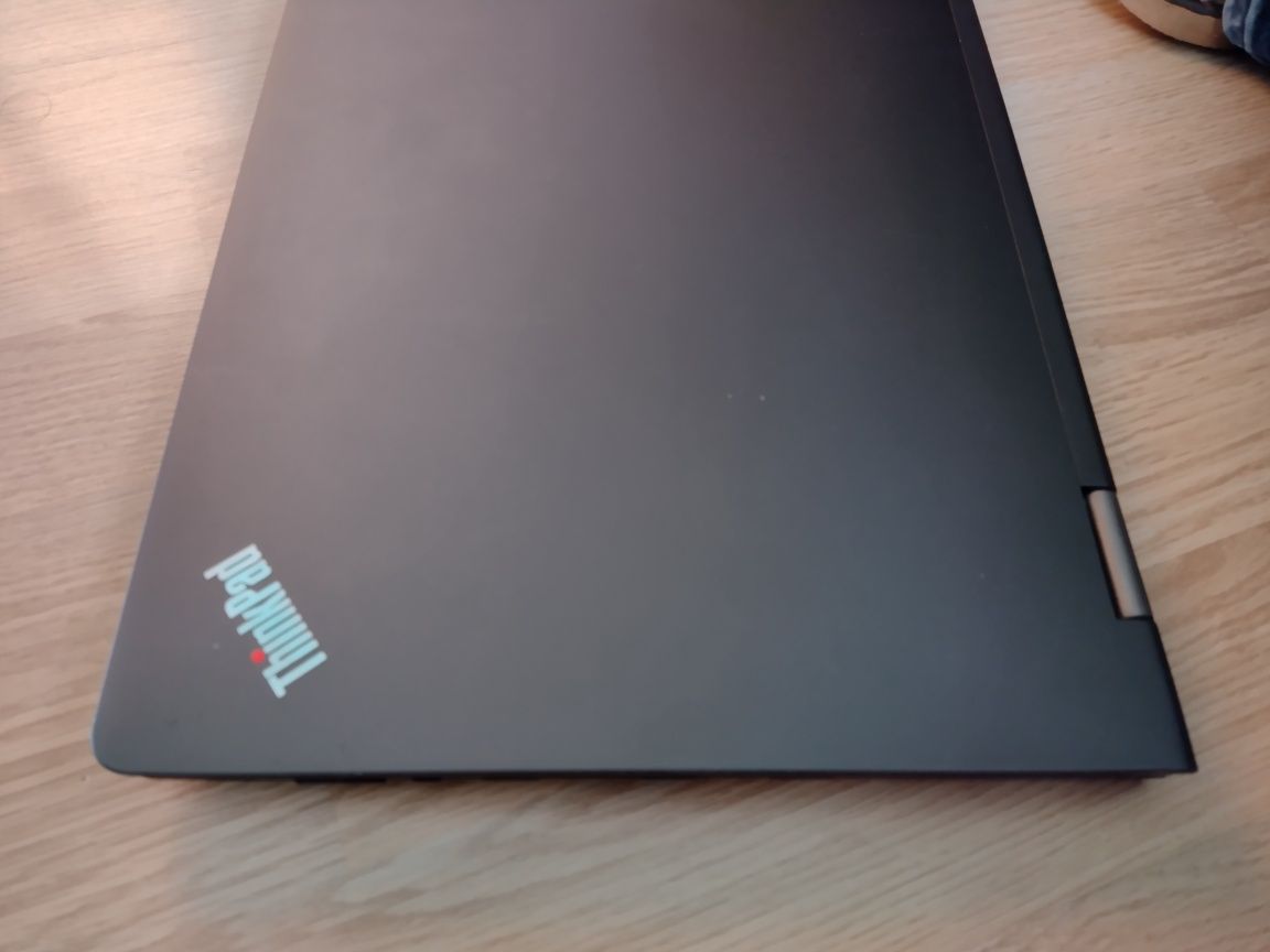 Ultrabook Lenovo Thinkpad Yoga 15 / I7 (urgent)