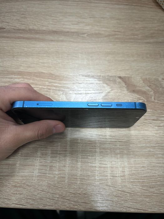 Обменяю айфон 13