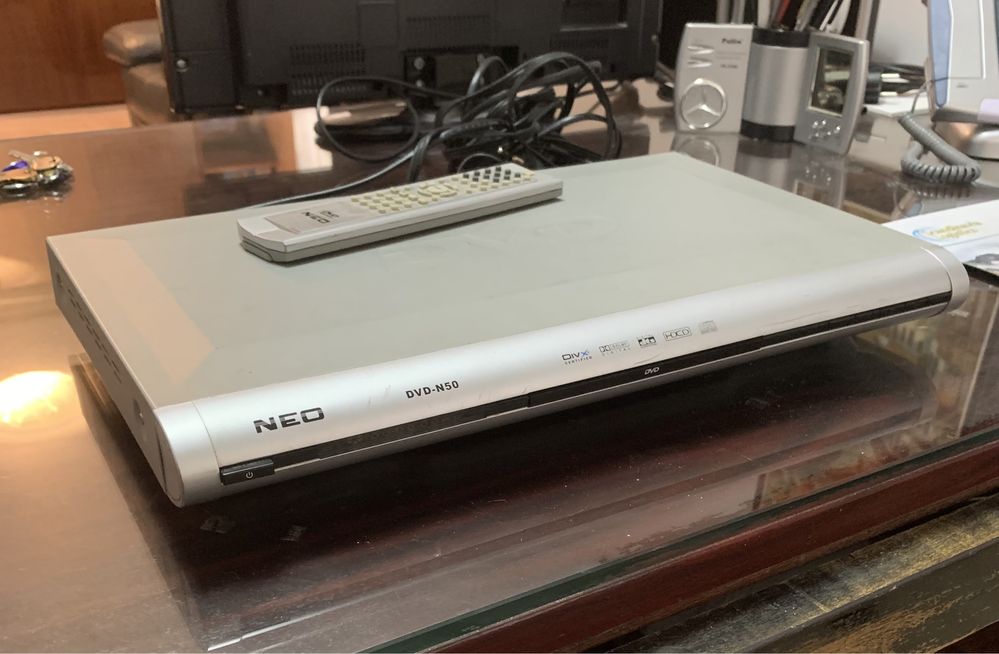 Перфектен DVD player Neo dvd-n50 divX