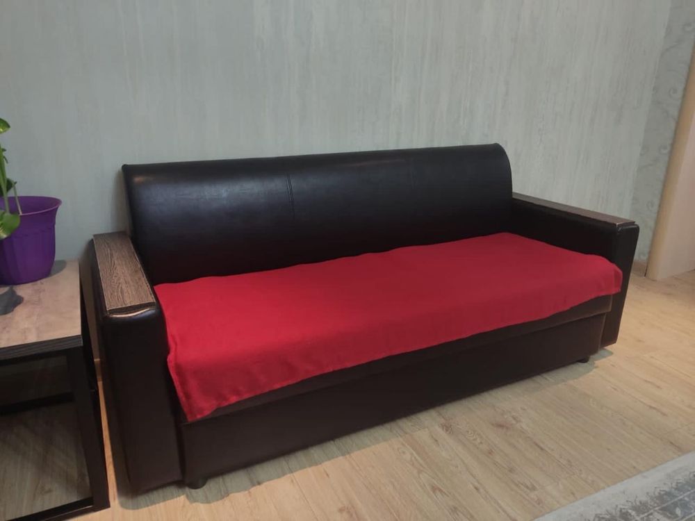 Срочно продаю Диван