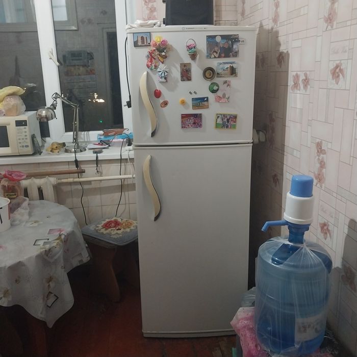 Продаётся бытовая техника б/у ( холодильник LG, газплита ВЕКО,)