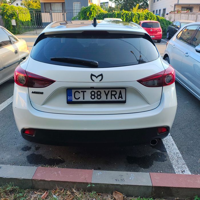 Vând Mazda 3 model BM/bn
