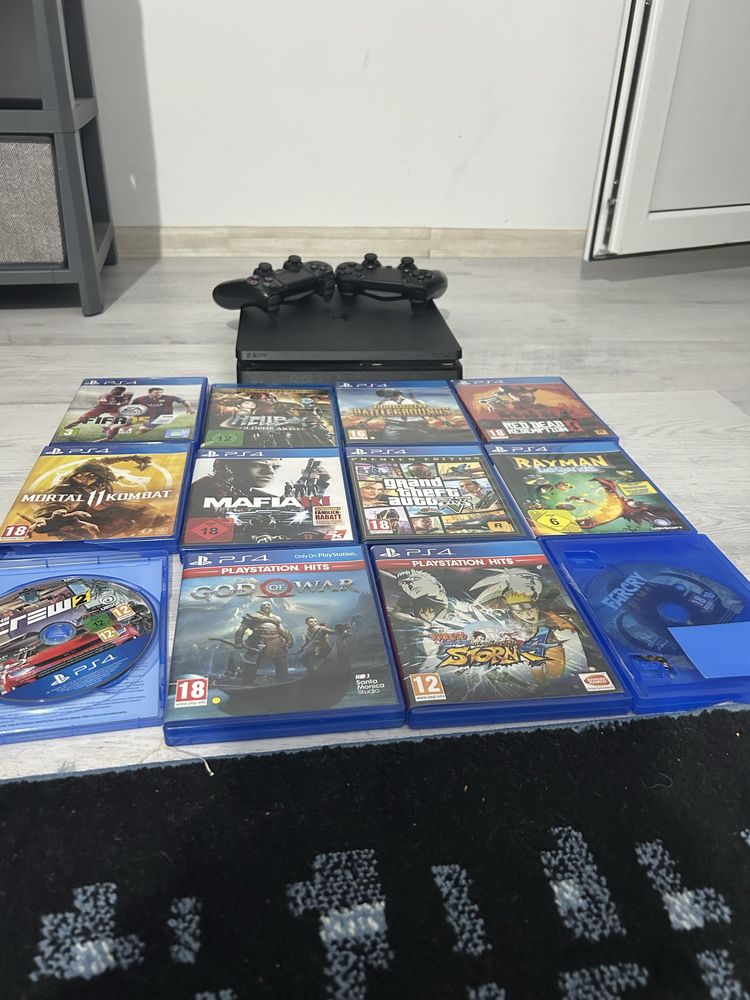 Playstation 4 slim