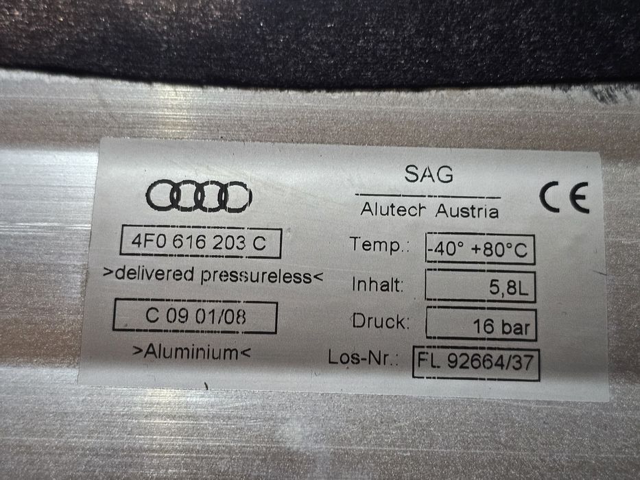 Butelie aer suspensie pneumatica originala Audi A6 C6 4F 

Stare buna.