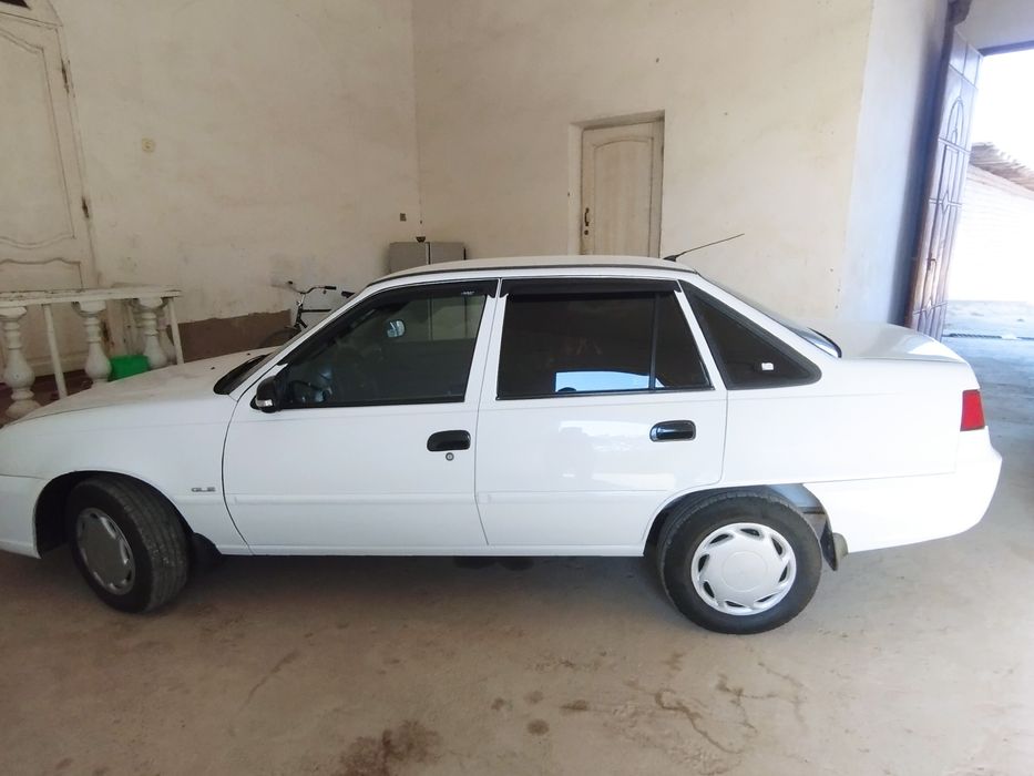 Машина сотилади нексия