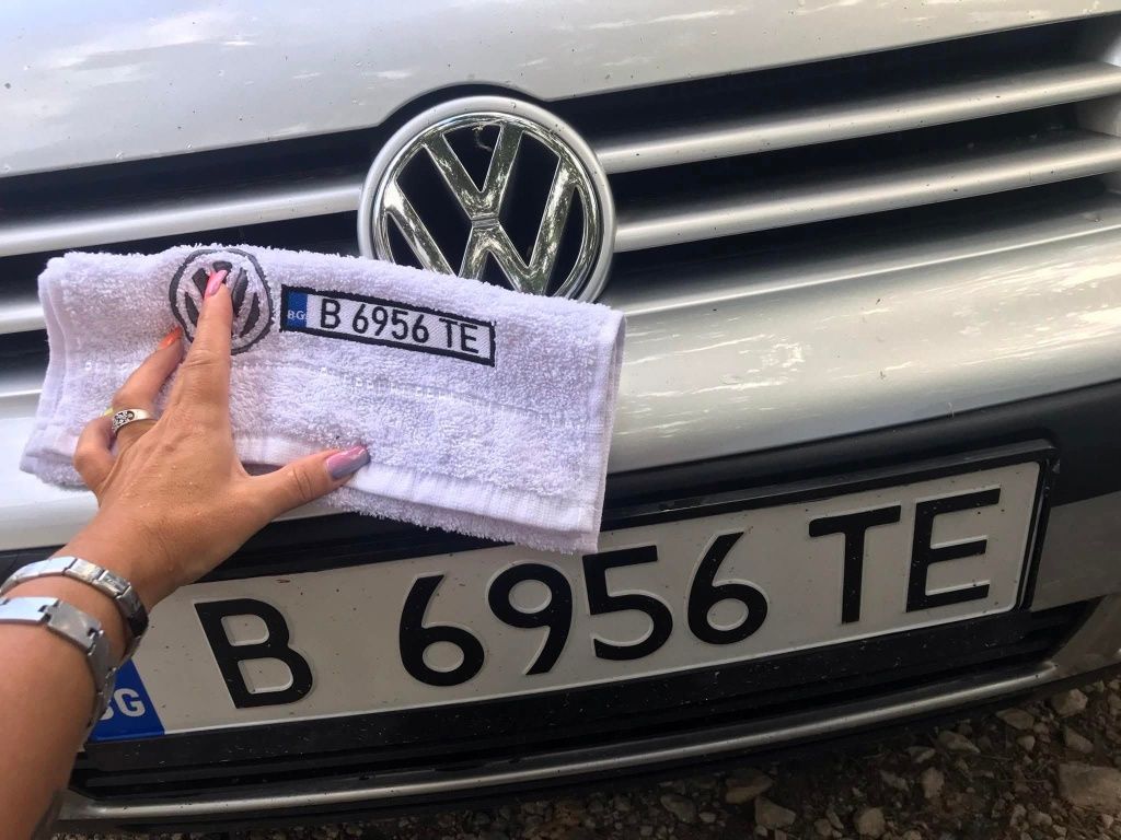 Хавлиена кърпа с бродерия