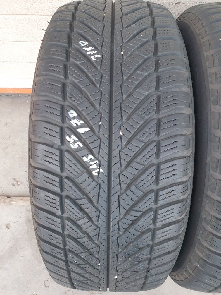 Зимни гуми 2 броя GOODYEAR UltraGrip Performance 245 55 R17