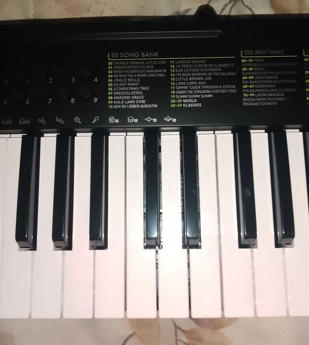 Синтезатор Casio CTK-240 + оригинален адаптор
