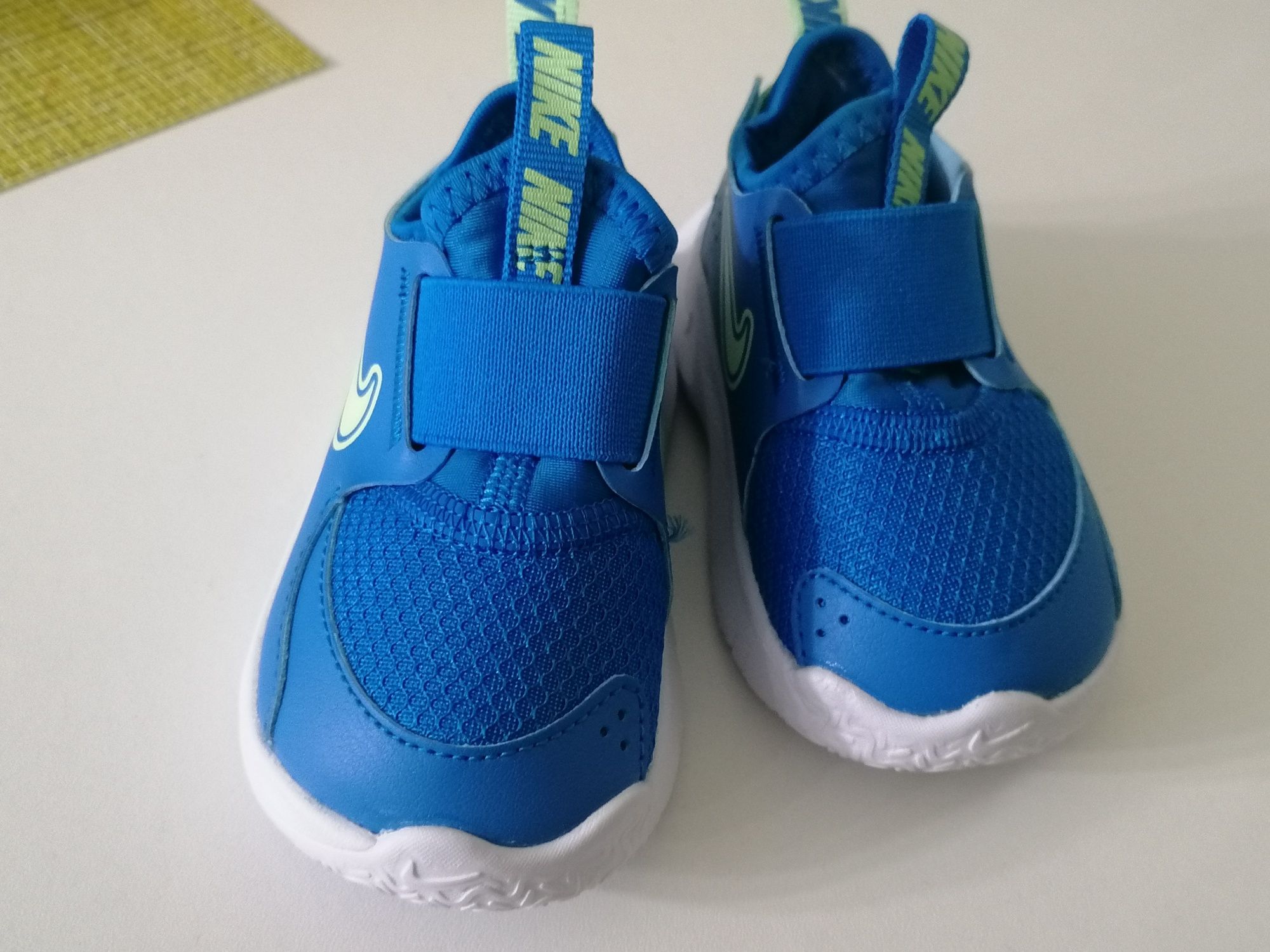 НОВИ бебешки обувки - Nike Flex Runner 3