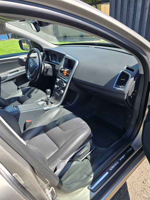 Volvo xc60 2015 geam panoramic