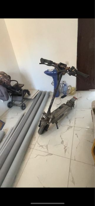 Продам самакат хорошим сост ултрон вложения нету на ходу