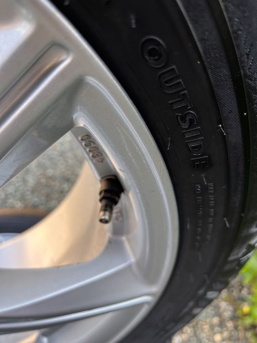 Jante+Cauciucuri Dacia Duster / Qashqai 5x114.3 215/60/17