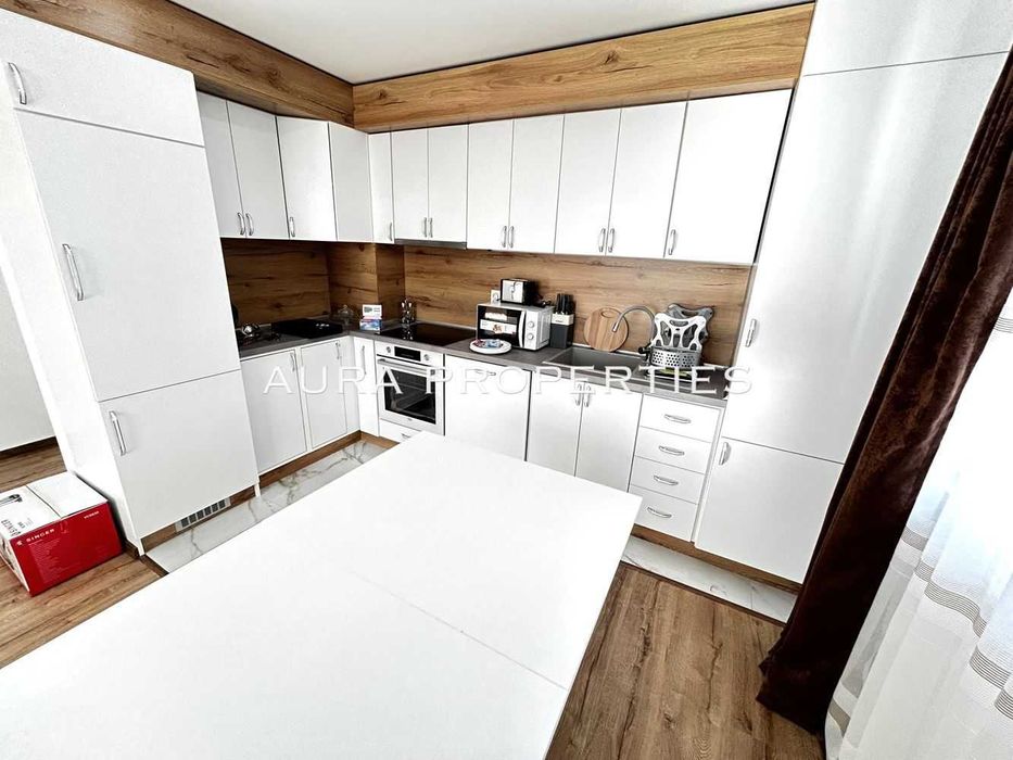 Продава се Тристаен апартамент в Разград, Житница - 90 кв.м за 9 €/кв.м - Снимка #3