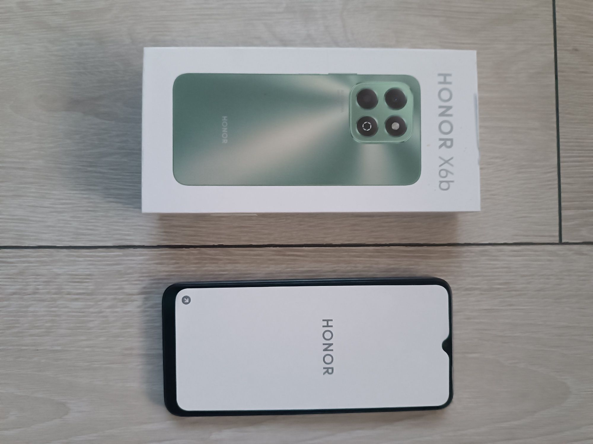 Honor X6b с гаранция.