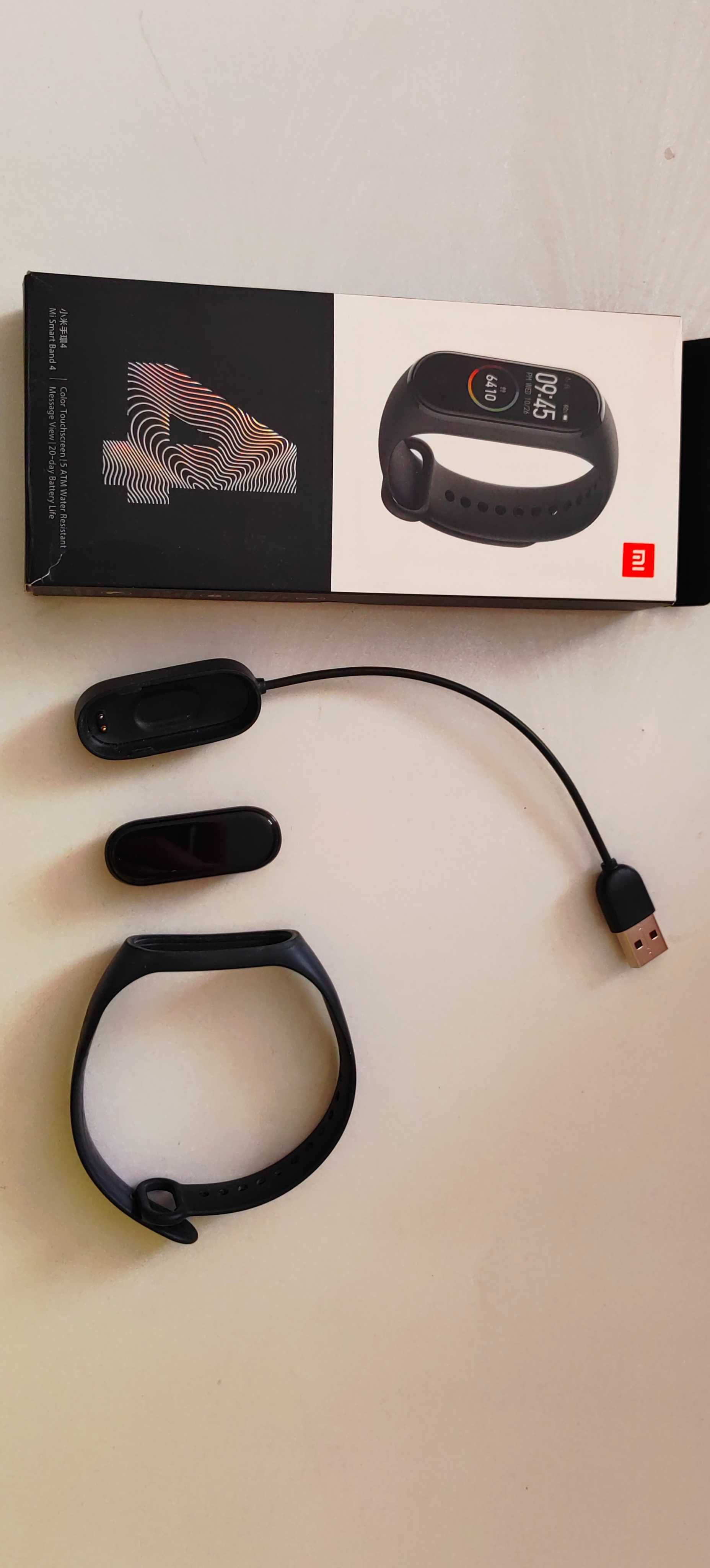 Фитнес браслет MI Smart Band 4