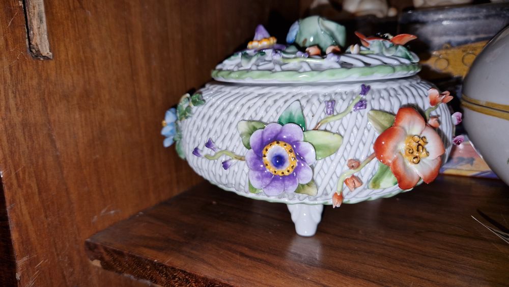 Vând bombonieră exclusivistă din porțelan fin