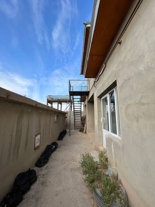 Issiq xona (parnik) sotiladi