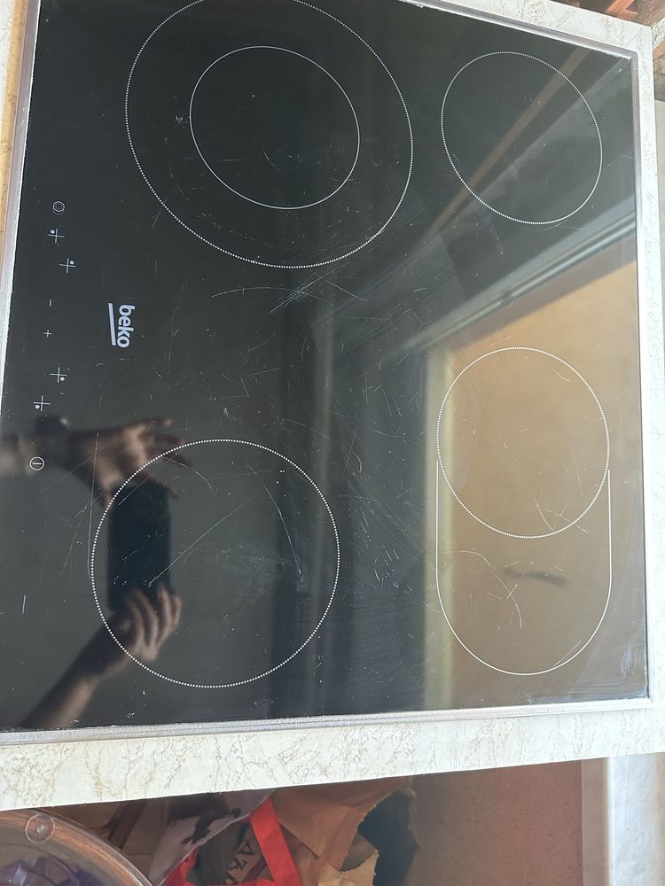 Керамичен плот Beko с 4 котлона