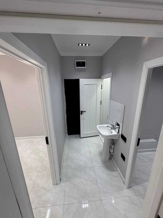 Продается нежилое офис(ofis) Чиланзар 8 квартал 75м2