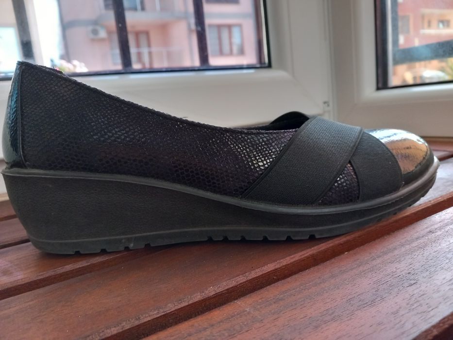 Елегантни Обувки на нисък ток