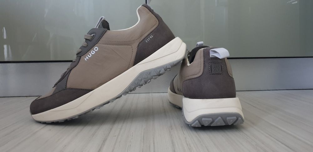 Hugo Boss  43/27.5 - 28см  НОВО! ОРИГИНАЛ! Мъжки Спортно - елегантни!