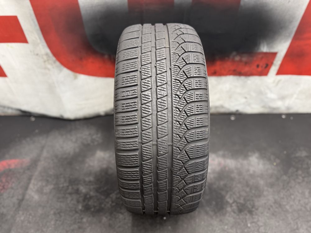 245 40 19, Зимна гума, Pirelli PZeroWinter, 1 брой
