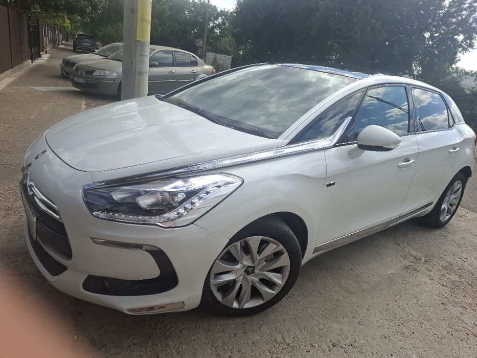 Autoturism Citroen DS5