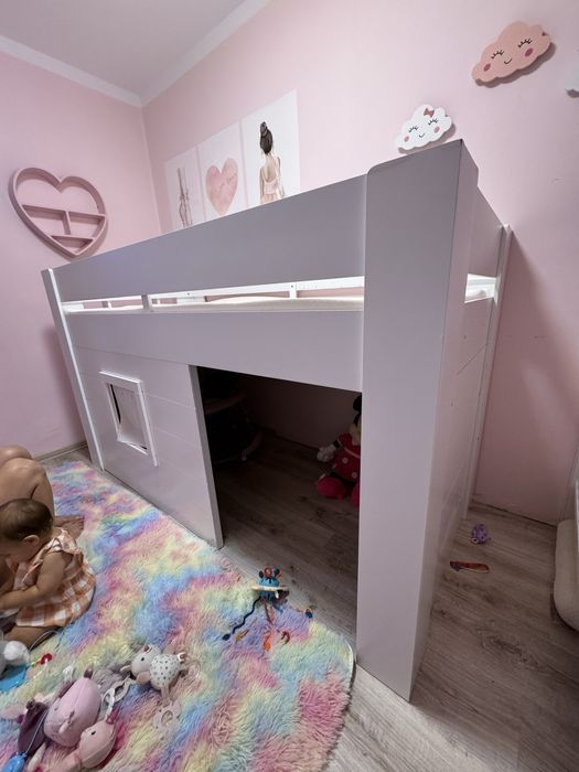 Pat etajat cu loc de joaca