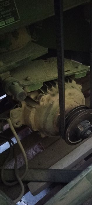 Circular cu masă mobila