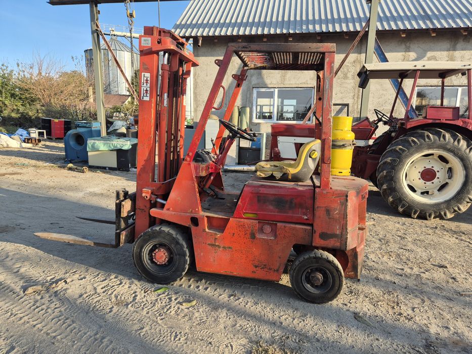 Stivuitor pe gas Komatsu .