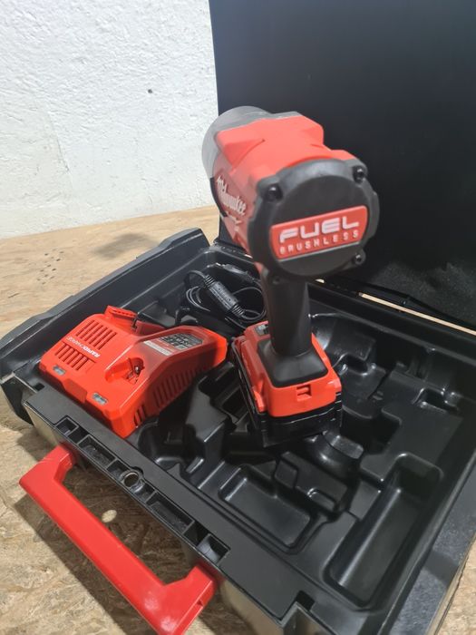 Impact cu patrat 1/2 Milwaukee M18 ONEFHIWF12 1900Nm