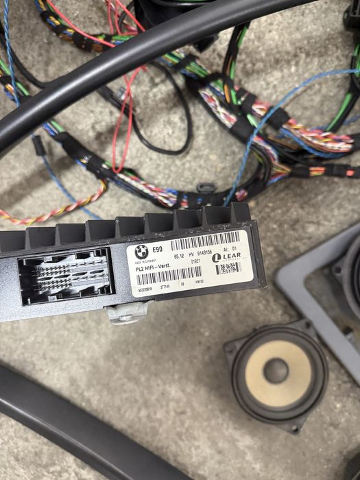 Sistem hi fi bmw e90 e91 boxe hi fi bmw subwooofere hi fi bmw