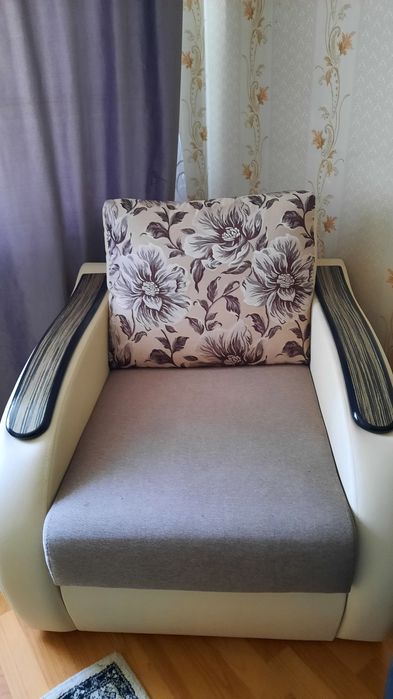 Продам отдельное кресло