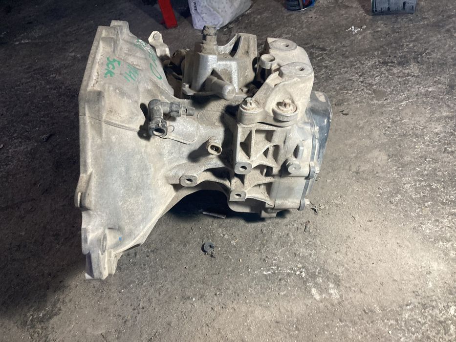 Opel corsa d 2007 година 1.4i 5 скорости Скоростна Кутия