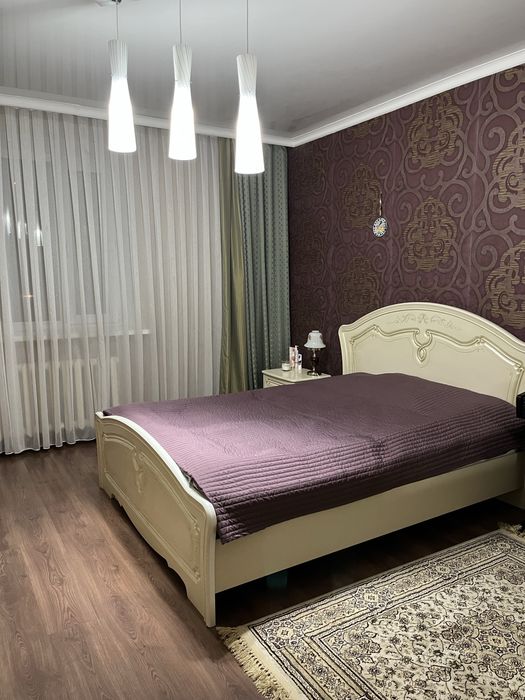 Продам покрывало в хорошем  состоянии .