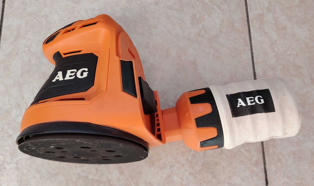 Incarcator AEG BL 18S si slefuitor AEG BEX 18-125
