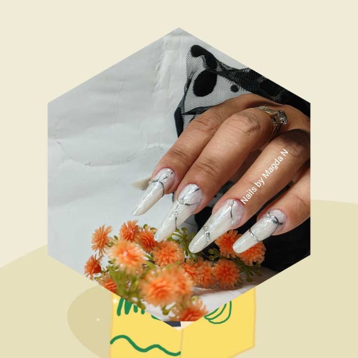 Unghii cu gel si semi