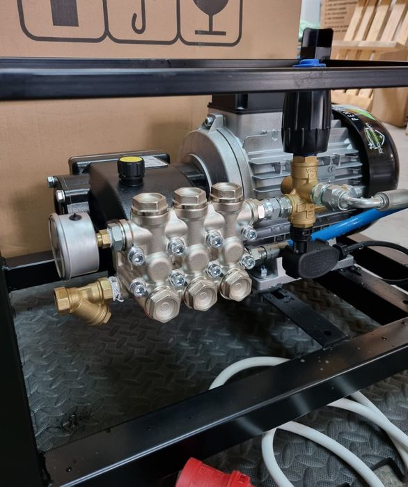 Aparat spalat cu presiune Grup Hawk inox 200 bar 15 litrii pe minut